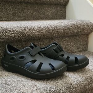 Oofos Oocandoo Womens 9